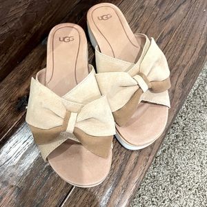 Ladies UGG sandals